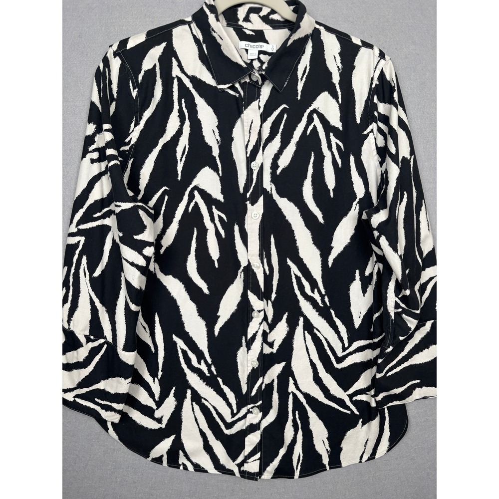 Chico's Blouse Womens Size 2 12 Zebra Print Button Down Stretch Cotton